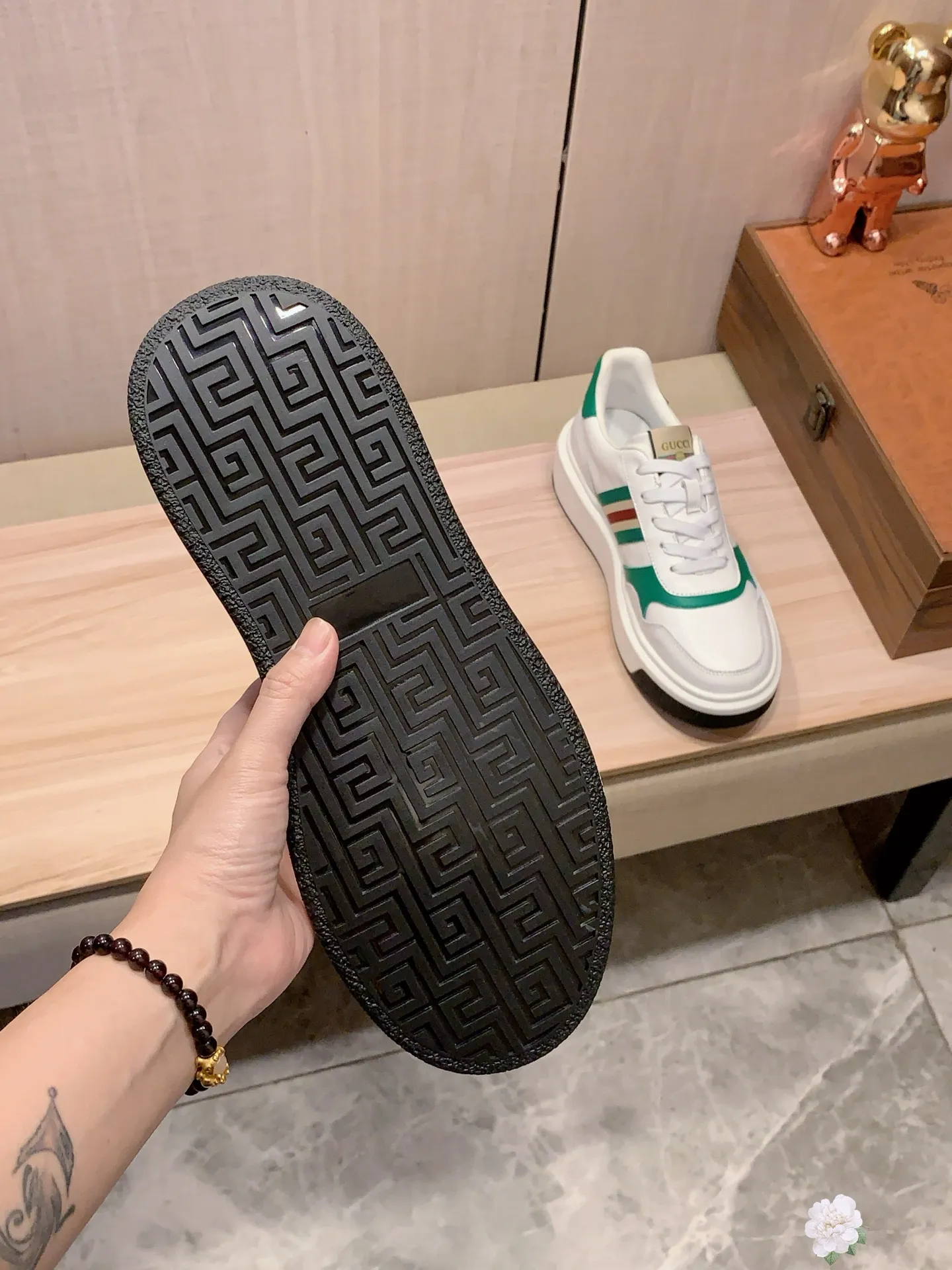 Men's men's shoes💰460💰💰🎩🎩[Lightning][Lightning] "Gucci*" The latest • popular casual shoes, top brand [seduce] luxury ~ purchasing agency, top ~ quality. [Strong] The upper is made of imported breathable cowhide with material ➕ breathable sheepskin feet (•) and fine workmanship. The original stylish and stylish soft rubber wear-resistant and non-slip outsole is light and comfortable on the feet. The real thing looks better when photographed in person. 0127: code: 38-44, 3️⃣ colors selected